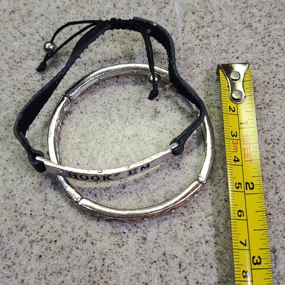 "HOOK" EM 2 Bracelets. 1 Orange/ 1 Leather - Picture 6 of 7